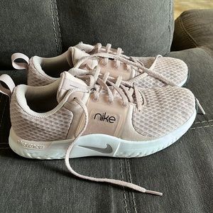 Nike Renew Run Sneakers